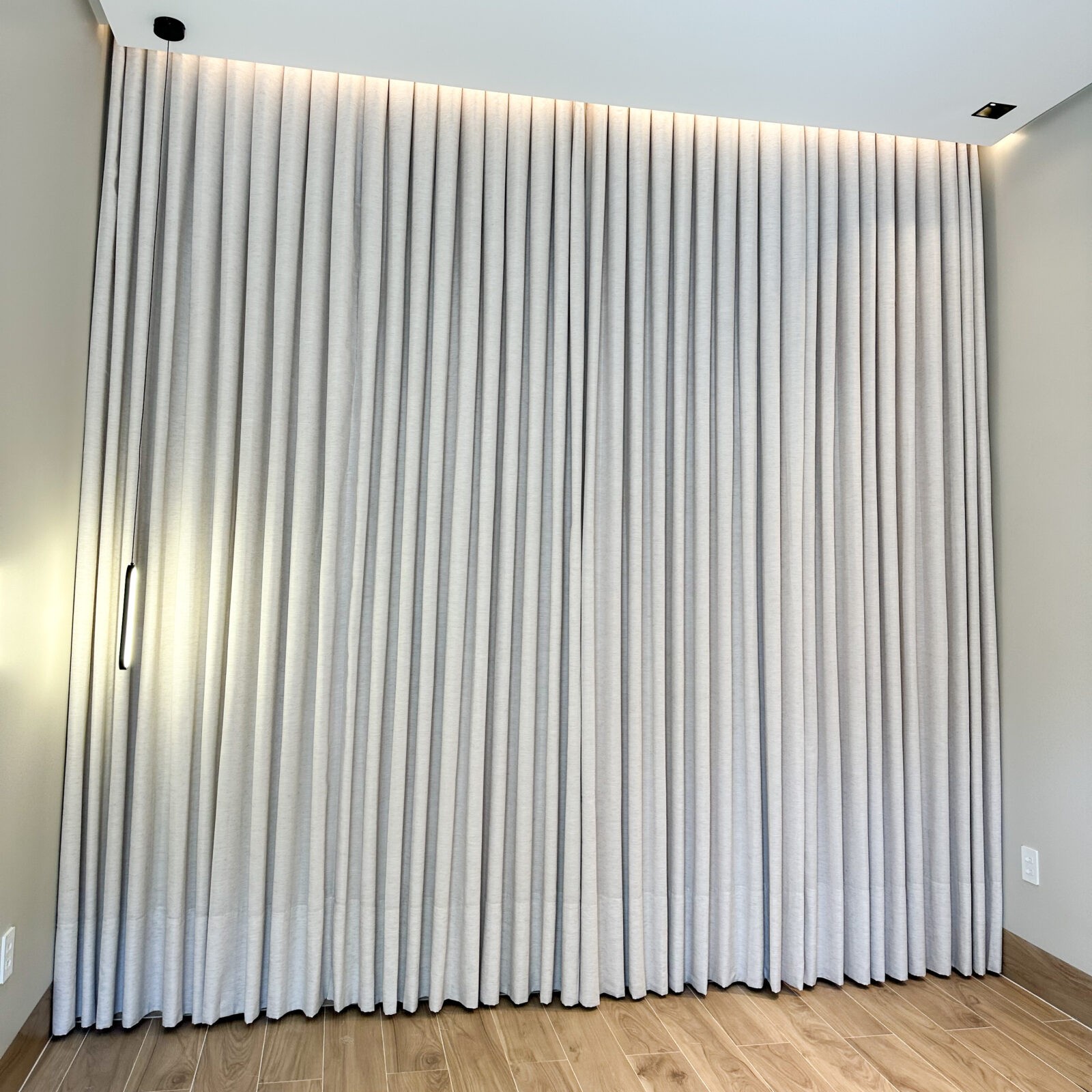 Cortina Wave Soft Blackout 100% e Linho Gizé, Sob Medida